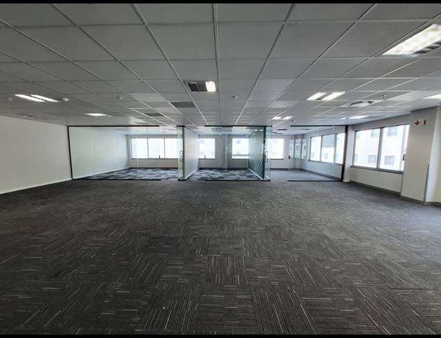946M² OFFICE TO LET IN SANDTON CENTRAL